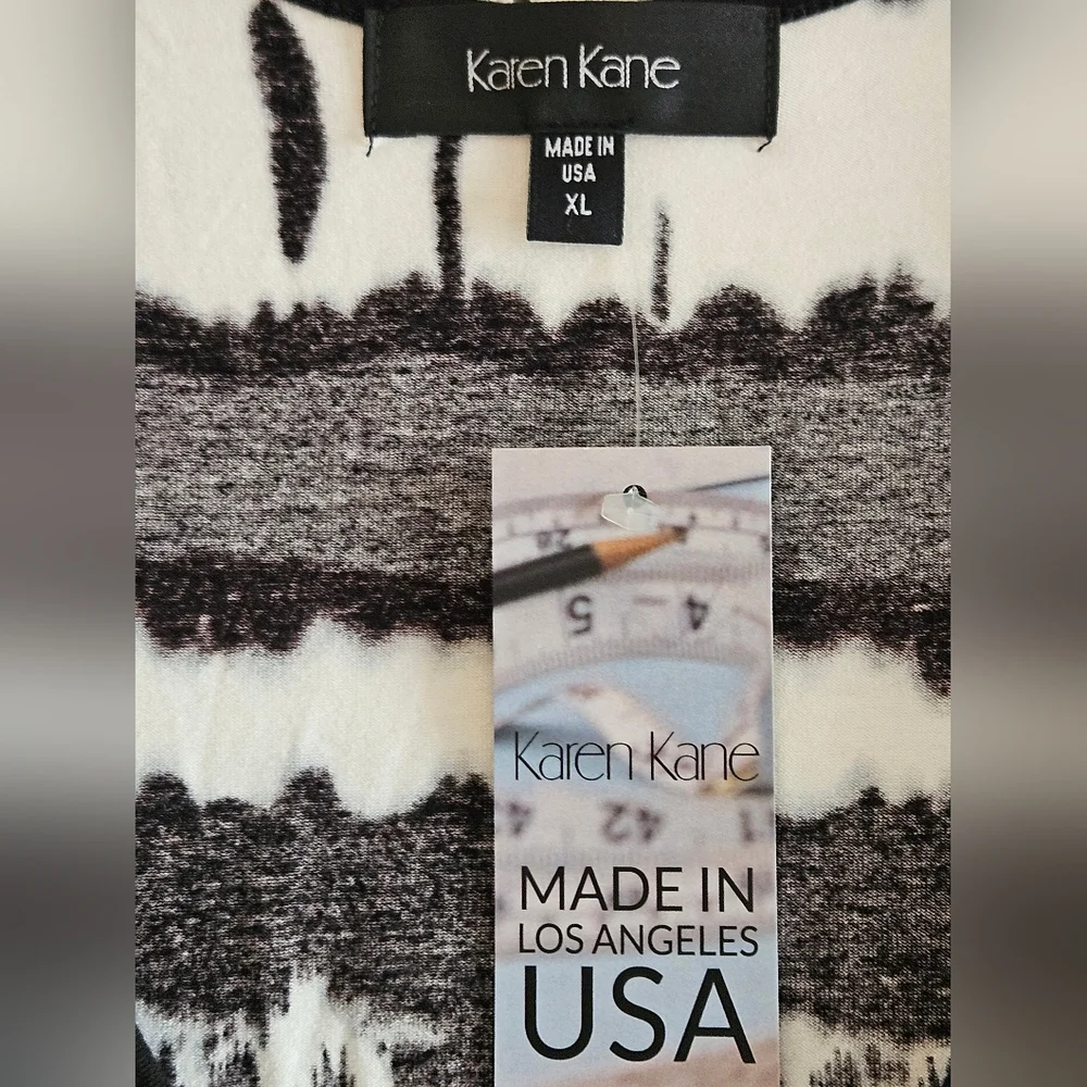 NWT Karen Kane Tank Top Black White Geometric Design Racerback Size XL - Picture 3 of 7